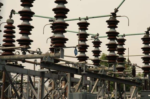 CEZ: Vom continua sa investim 40-50 mil. euro pe an in retele electrice