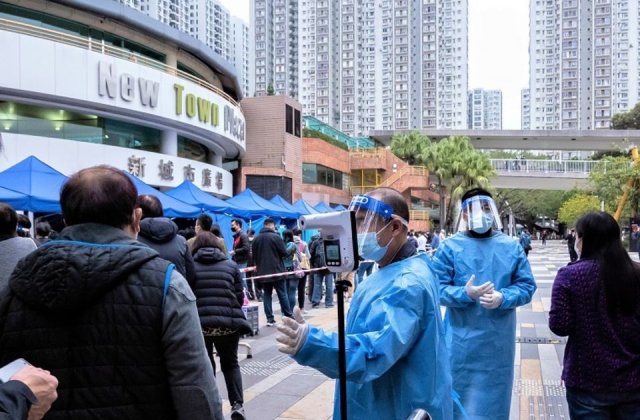 Sistemul de sănătate din Hong Kong, lovit de valul de contaminări cu Omicron  
