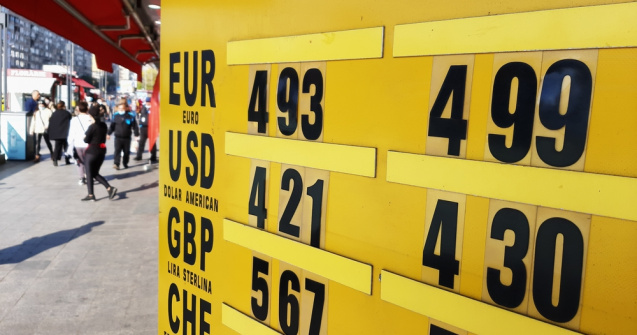 Leul s-a depreciat în fața principalelor valute. Ce curs a stabilit BNR astăzi