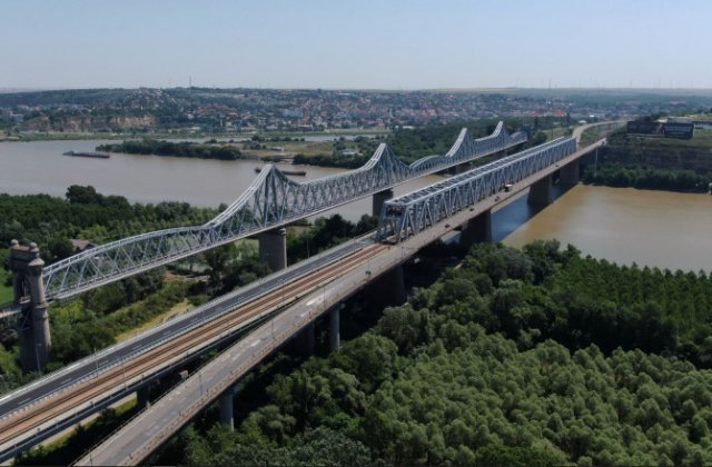 Re&icirc;ncep lucrările de reabilitare pe Podul de la Cernavodă 