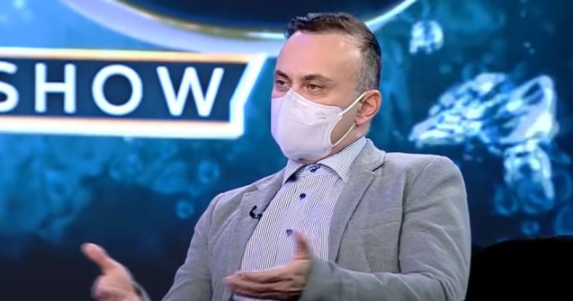 Adrian Marinescu: „Anul 2022 este perioada de conviețuire cu virusul”. De ce România nu a renunțat încă la restricții