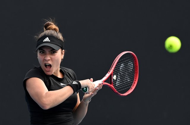 Tenismena Gabriela Ruse, victorie absolută contra adversarei sale la Dubai WTA. &Icirc;n optimi o va &icirc;nfrunta pe Halep