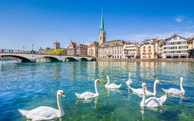 Plănuiești un city break în...