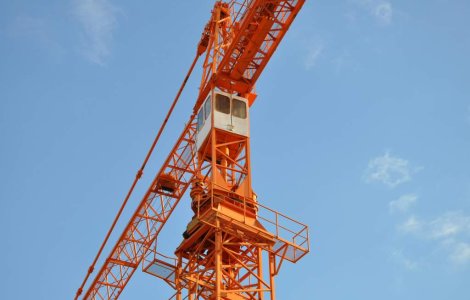 Tragedie in Targoviste: Muncitor, strivit de macara