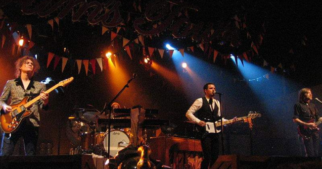 Tom Jones canta alaturi de The Killers