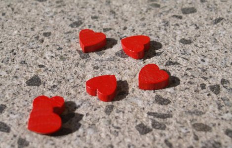 De ce ne atrag relatii nonconformiste?