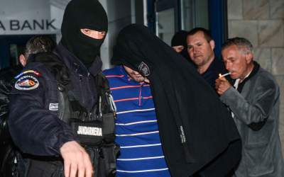 Proprietarul câinilor care au...