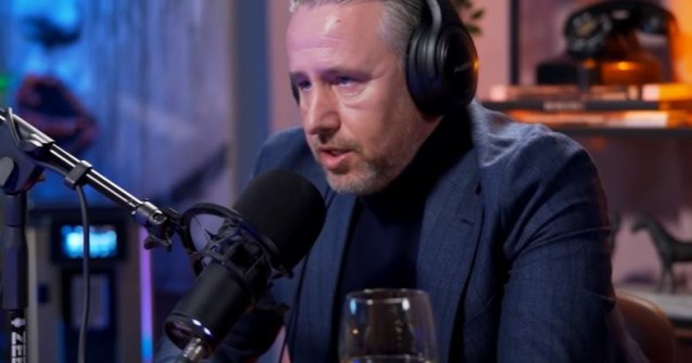 VIDEO Laurențiu Reghecampf a ieșit la declarații. Primele dezvăluiri ale antrenorului legate de divorțul de Anamaria Prodan: „Pentru mine este egal cu zero”