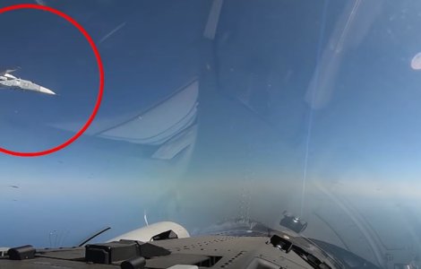 Accident aviatic: Un avion de luptă al armatei iraniere s-a prăbușit într-o zonă rezidențială. Bilanț