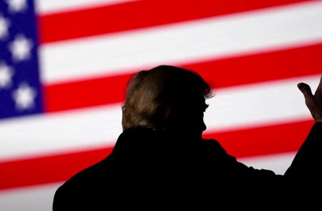 Trump și-a lansat astăzi aplicația de social media, după ce a fost interzis pe Facebook și Twitter 