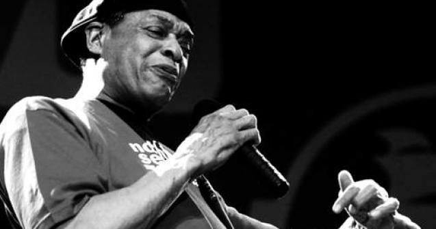 Cantaretul de jazz Al Jarreau, spitalizat in stare critica, in Franta