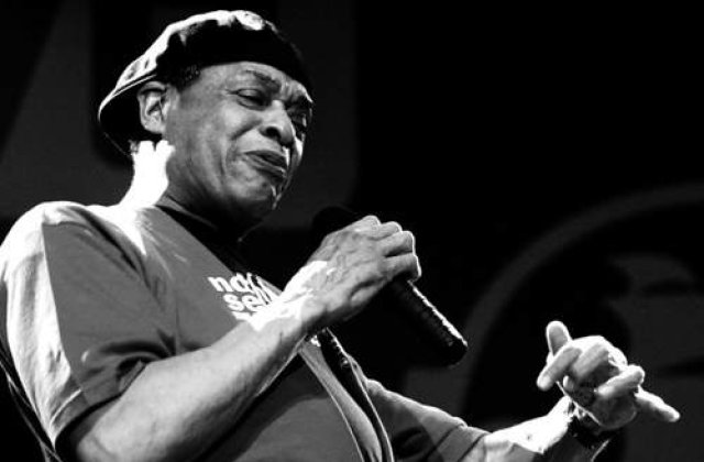 Cantaretul de jazz Al Jarreau, spitalizat in stare critica, in Franta