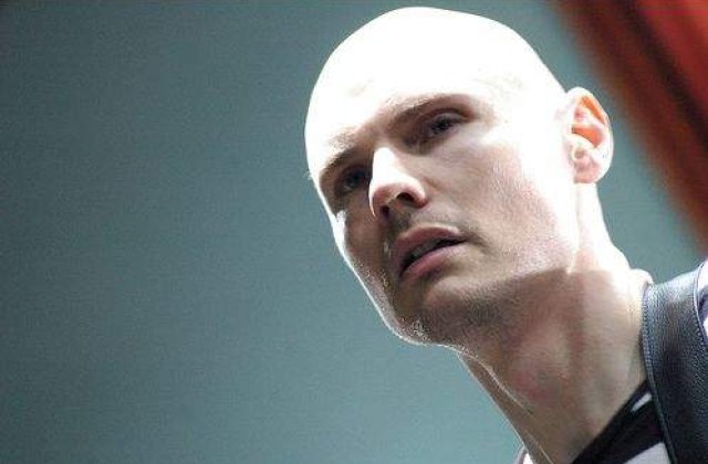 [VIDEO] Solistul grupului Smashing Pumpkins a lesinat pe scena