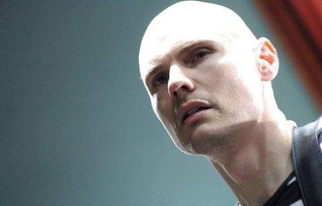  Video  Solistul grupului Smashing Pumpkins a lesinat pe scena