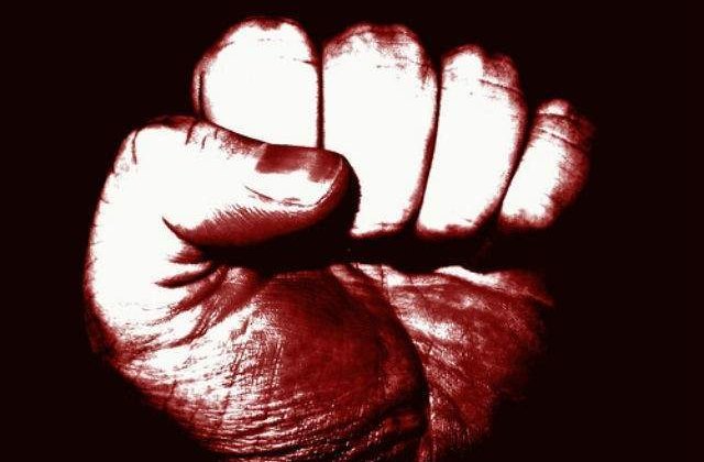 O unitate a Pazei de Coasta din Crimeea, atacata de presupusi militari rusi