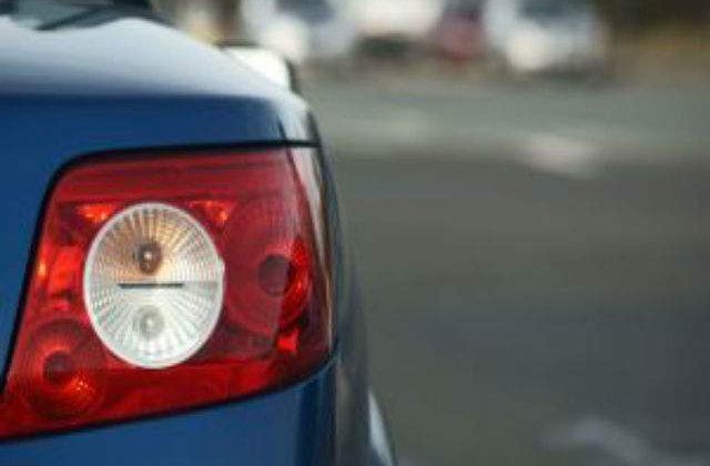 Peste 300 de permise auto, retinute de politisti in zona barurilor si a cluburilor