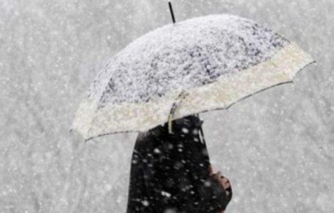 Trafic ingreunat in Harghita din cauza ninsorii