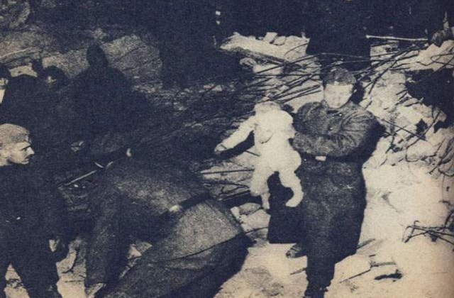 Tragedia din `77 in imagini: Fotografii cutremuratoare cu Bucurestiul sub daramaturi