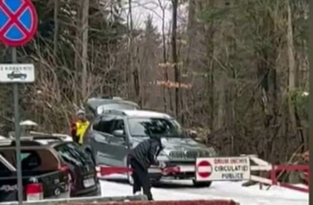 Un bărbat a tăiat cu flexul bariera care blochează drumul către cota 1.400 din Sinaia