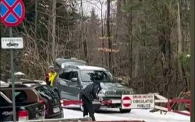 Un bărbat a tăiat cu flexul...