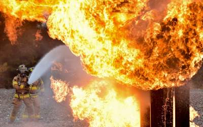 Incendiu la o fabrică de...