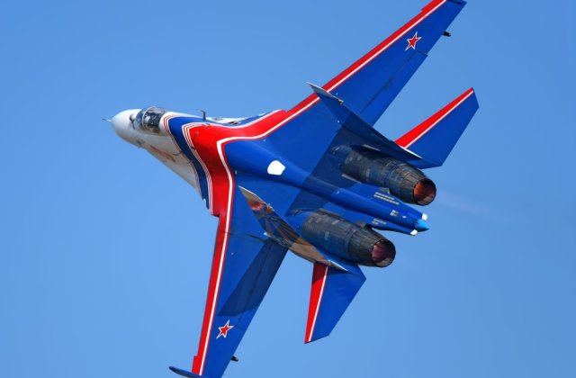 Un avion militar Suhoi 27 din Ucraina a aterizat în regim de urgenţă în această dimineață la Bacău