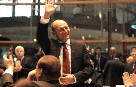 Basescu: Nu trebuie sa crestem nivelul de indatorare doar pentru consum