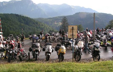 Mii de motociclisti, la East European Motor Show