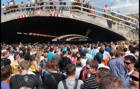 1.138 de persoane, date disparute dupa busculada de la Love Parade