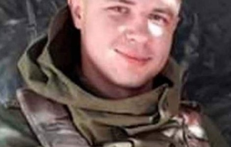 Un soldat ucrainean s-a aruncat în aer pe un pod pentru a opri tancurile rusești