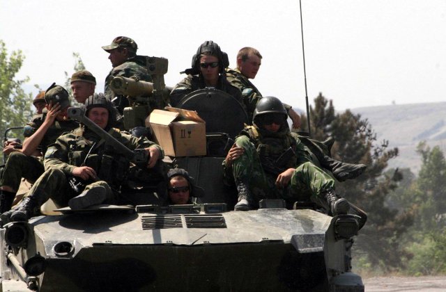 Trupele ruse se apropie de centrala nucleară de la Zaporojie. Noul ordin: să-și lărgească ofensiva asupra Ucrainei 