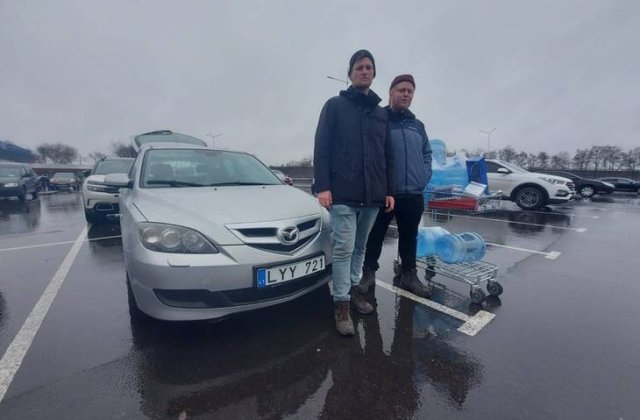 Doi jurnaliști danezi au fost &icirc;mpușcați &icirc;n Ucraina. Cei doi purtau vestă antiglonț