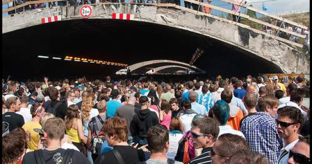 Bilantul ranitilor de la Love Parade din Duisburg a crescut la 511