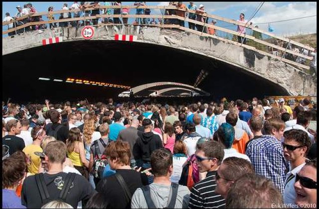 Bilantul ranitilor de la Love Parade din Duisburg a crescut la 511