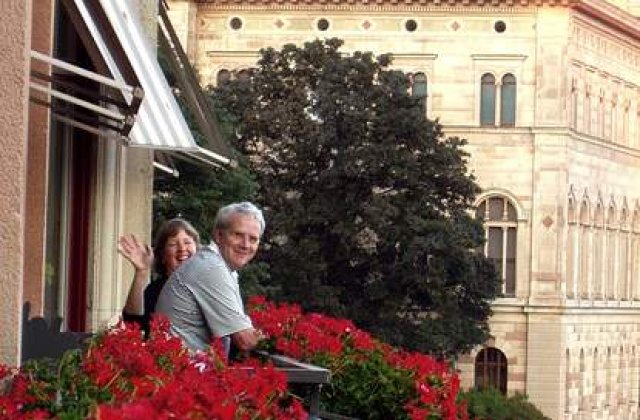 Un cuplu a cazut de la balcon, in timp ce facea sex