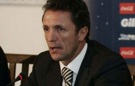 Strangeri de semnaturi pentru gratierea lui Gica Popescu