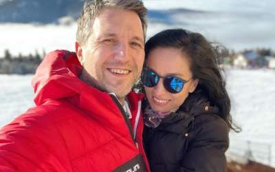 Olivia Steer și Andi...