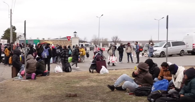 Monstruozități sub umbrela solidarității. Traficanții de persoane profită de drama refugiaților din Ucraina