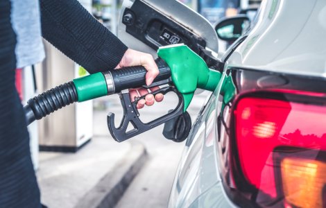 Majorare de preț la benzina superioară în București. Cât costă acum un litru de benzină