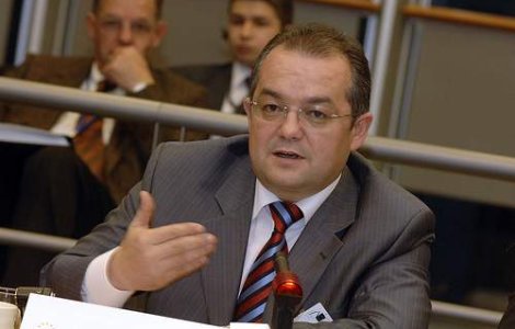 Boc ii raspunde lui Lellouche: Statele UE au o obligatie comuna in privinta problemei romilor