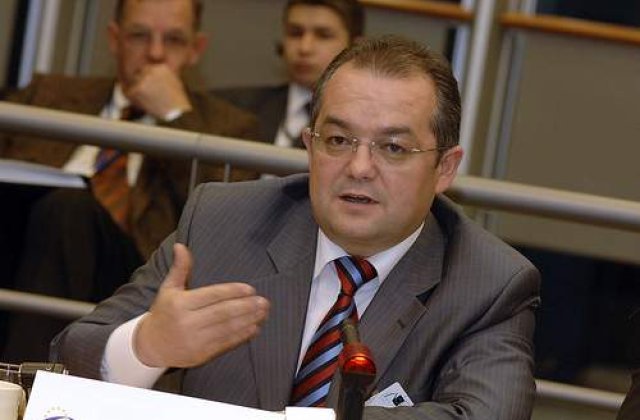 Boc ii raspunde lui Lellouche: Statele UE au o obligatie comuna in privinta problemei romilor