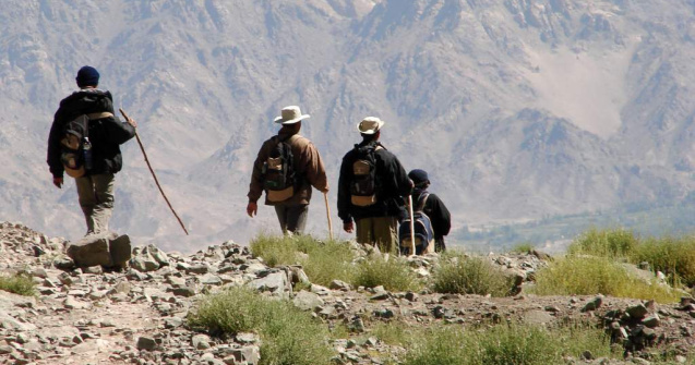 Tragedia de la Fundata: Mai multi salvamontisti pentru ridicarea bucatilor de aeronava