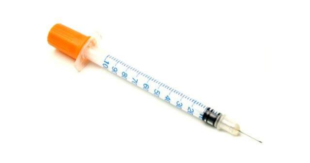 Tratamentele injectabile de umplere a ridurilor pot provoca orbire