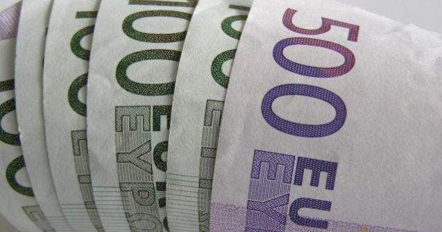 Euro a atins cel mai ridicat nivel din octombrie 2011 fata de dolar