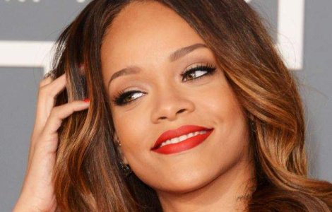 Rihanna, desemnata cea mai populara artista din lume
