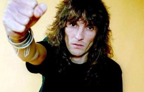 Kempes se alatura "Stelelor rockului romanesc", pe 26 aprilie