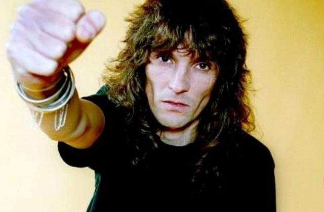 Kempes se alatura "Stelelor rockului romanesc", pe 26 aprilie