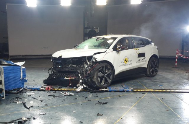 Primele rezultate Euro NCAP din 2022: 5 stele pentru Renault Megane electric și Volkswagen Polo facelift