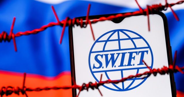Șapte bănci din Rusia au fost excluse din sistemul SWIFT