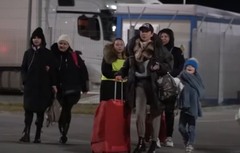 Wizz Air și CFR: Transport gratuit cu trenul și cu avionul pentru refugiații din Ucraina